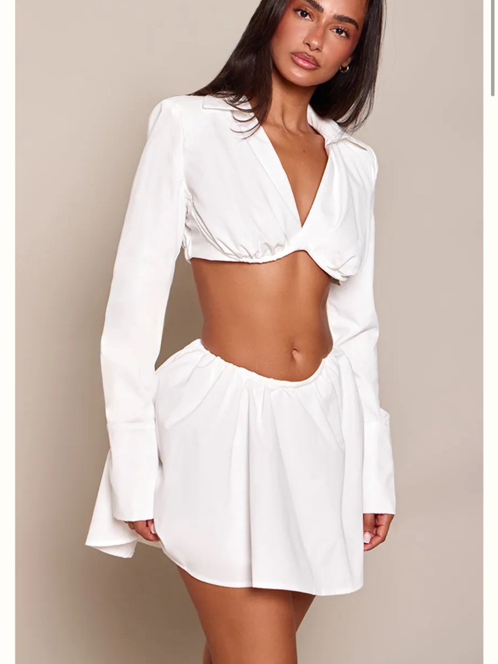 White Two-Piece Mini Skirt Set - Elegant Crop Top & High-Waist Skirt